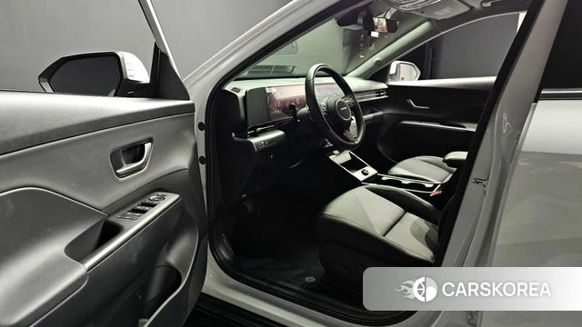 Hyundai Kona (SX2) 2024 Белый из Кореи, фото 3