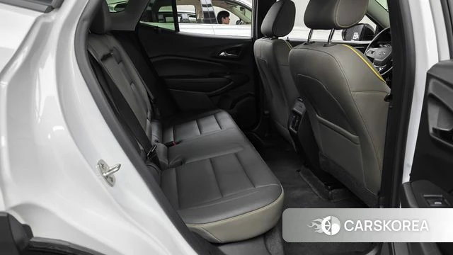 Chevrolet (GM Daewoo) Trax Crossover 2023 Белый из Кореи, фото 3