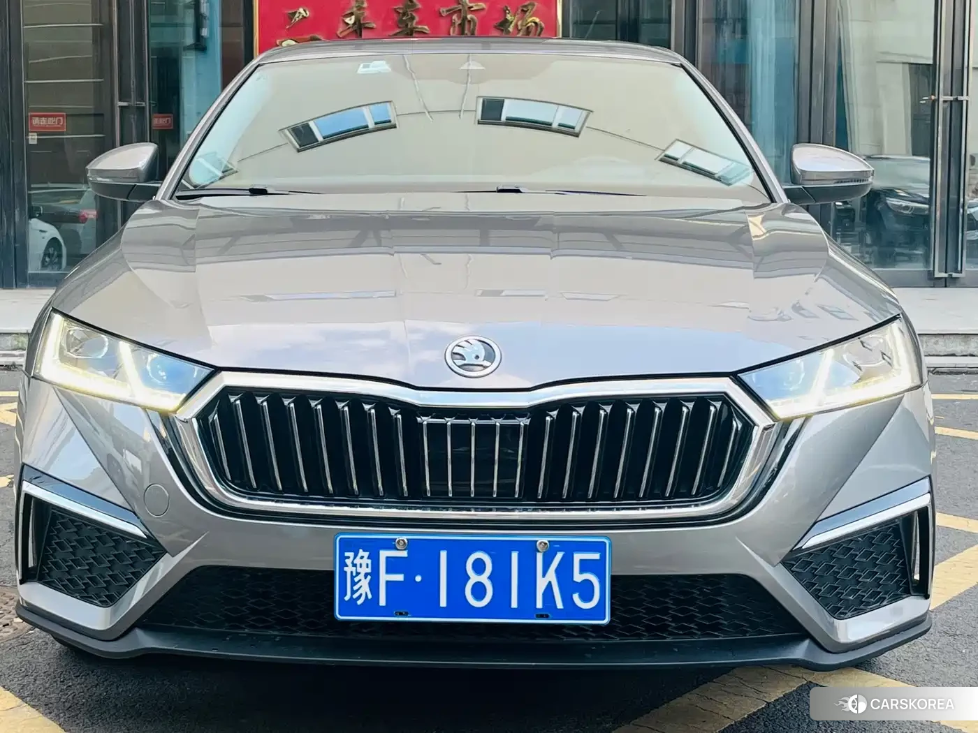 Skoda Octavia 2022 Champagne/brown из Китая, фото 3