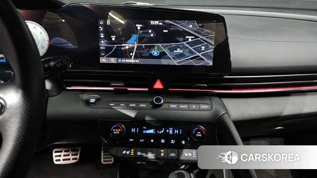 Hyundai Avante (CN7) 2021 Серебристо-серый из Кореи, фото 3