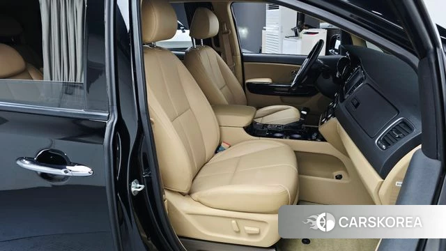 Kia The New Carnival 2019 Черный из Кореи, фото 3