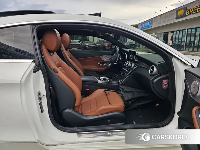 Mercedes-Benz C-Class W205 2018 Черный из Кореи, фото 3