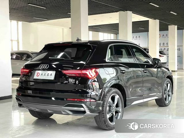 Audi Q3 2023 Черный из Китая, фото 3