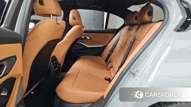 BMW 3 Series (G20) 2024 Серебристо-серый из Кореи, фото 3