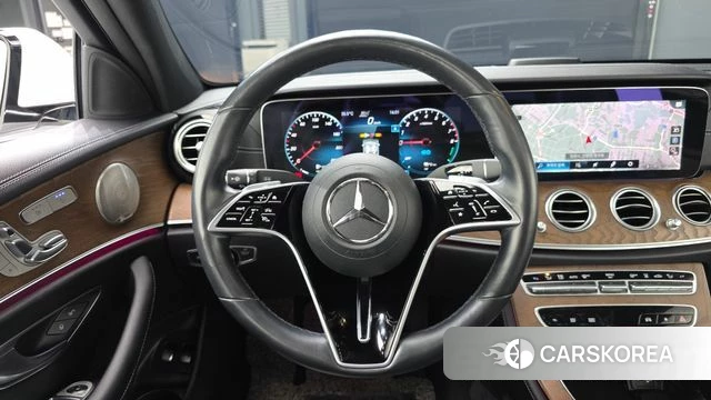 Mercedes-Benz E-Class W213 2021 Белый из Кореи, фото 3