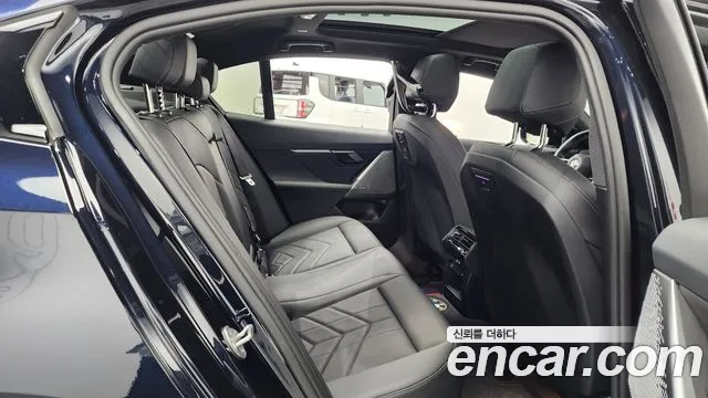 BMW 5 Series (G60) 2023 Черный из Кореи, фото 3