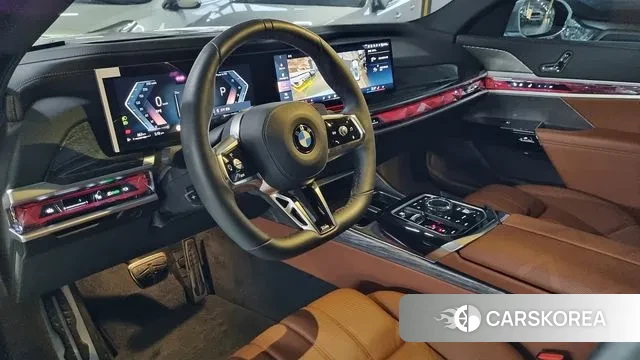 BMW 7 Series (G70) 2024 Белый из Кореи, фото 3