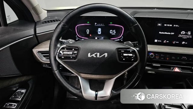 Kia K8 2023 Серебристо-серый из Кореи, фото 3