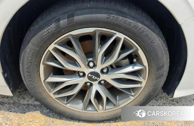 Kia K5 3rd generation 2022 Белый из Кореи, фото 3