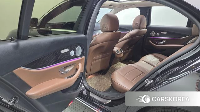 Mercedes-Benz E-Class W213 2019 Черный из Кореи, фото 3