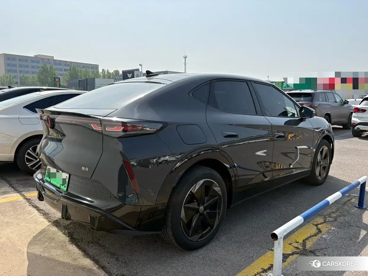 Volkswagen ID. UNYX 2025 Черный из Китая, фото 3
