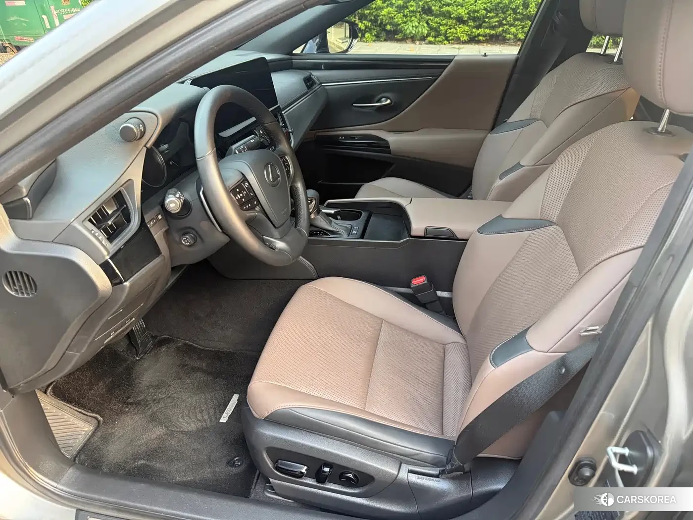 Lexus ES 2023 Silver/gray из Китая, фото 3