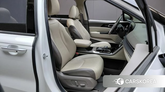 Kia Carnival 4th generation 2023 Белый из Кореи, фото 3