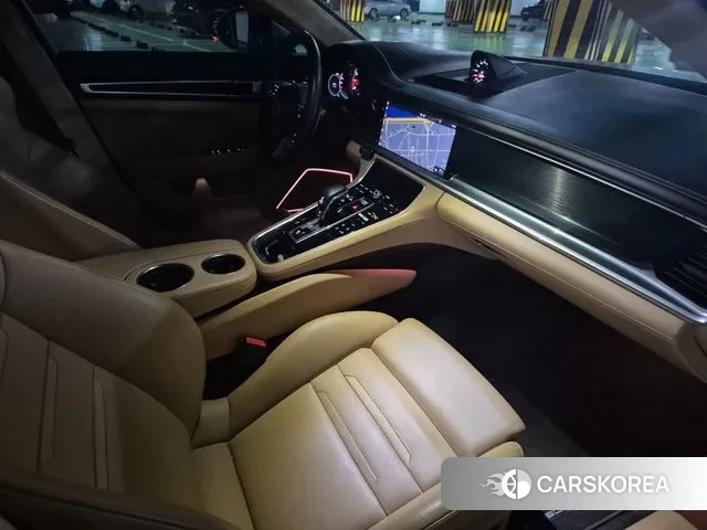 Porsche Panamera (971) 2020 Серебристо-серый из Кореи, фото 3