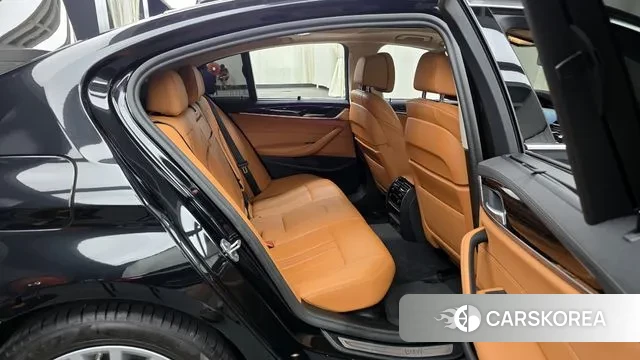 BMW 5 Series (G30) 2022 Черный из Кореи, фото 3