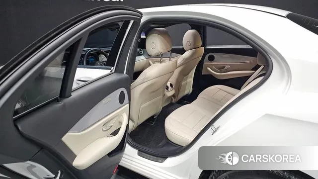 Mercedes-Benz E-Class W213 2021 Белый из Кореи, фото 3