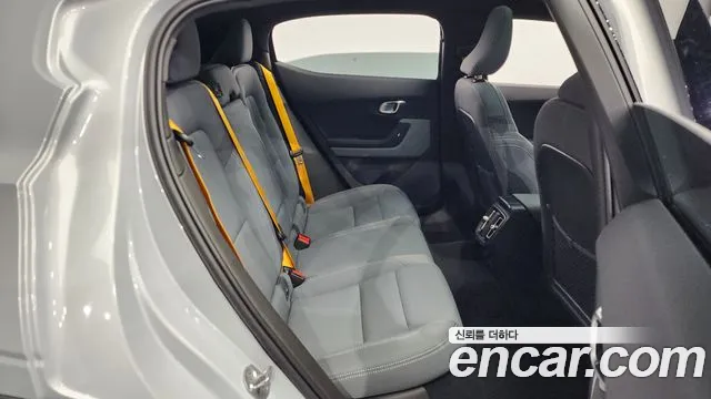 Polestar Polestar 2 2022 Светло-серебряный цвет из Кореи, фото 3