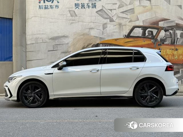 Volkswagen Golf 2022 Белый из Китая, фото 3