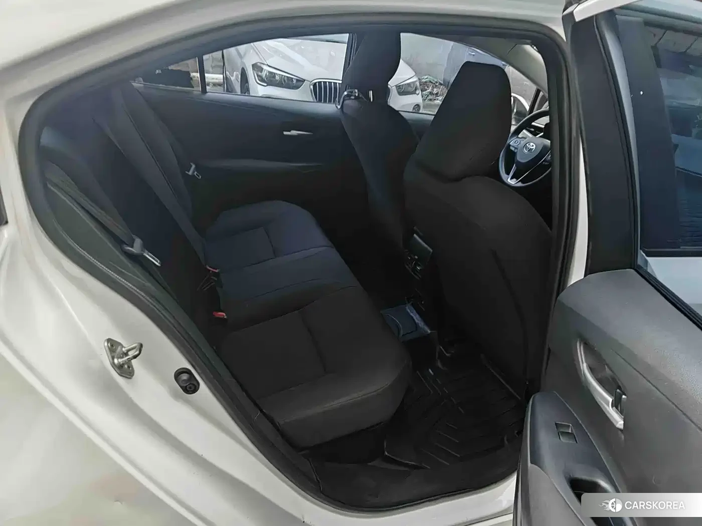 Toyota Levin 2023 Белый из Китая, фото 3