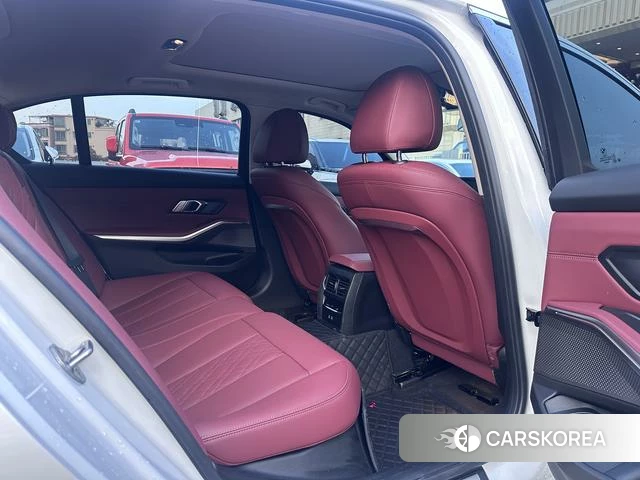 BMW 3 series 2025 Белый из Китая, фото 3