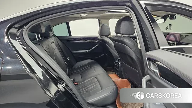 BMW 5 Series (G30) 2019 Черный из Кореи, фото 3