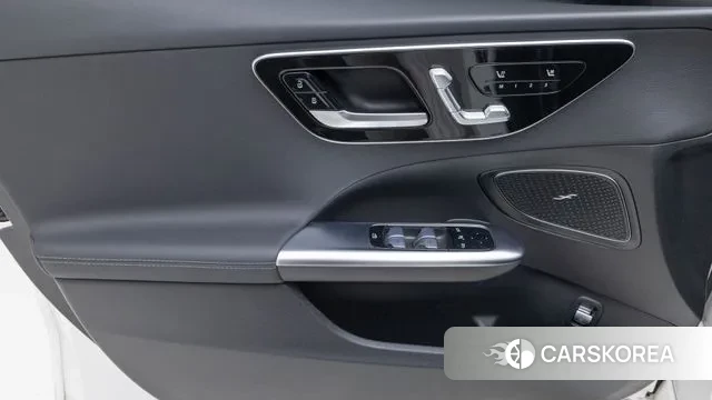 Mercedes-Benz C-Class W206 2024 Белый из Кореи, фото 3