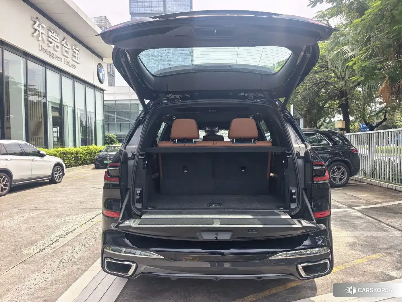 BMW X7 2025 Черный из Китая, фото 3