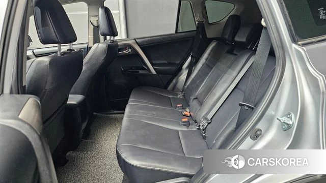 Toyota RAV4 2018 Серебряный из Кореи, фото 3