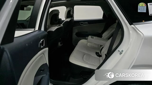 Kia The New Sportage 5th Generation Hybrid 2025 Белый из Кореи, фото 3