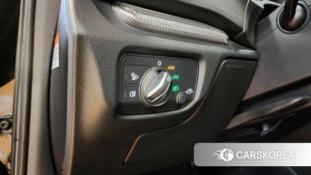 Audi New A3 2018 Черный из Кореи, фото 3