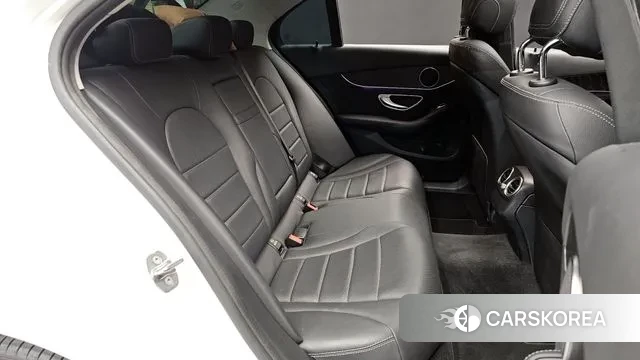 Mercedes-Benz C-Class W205 2018 Белый из Кореи, фото 3