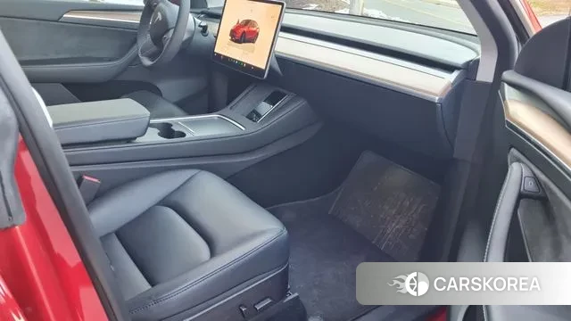 Tesla Model Y 2023 Красный из Кореи, фото 3