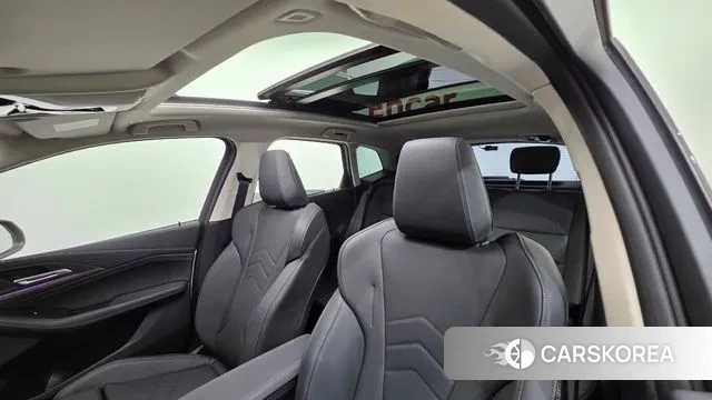 BMW 2 Series Active Tourer (U06) 2023 Белый из Кореи, фото 3