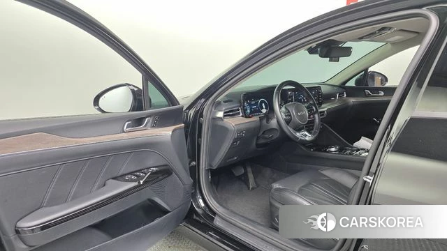 Kia K5 3rd generation 2023 Черный из Кореи, фото 3