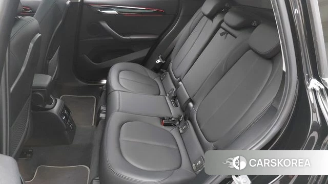 BMW X1 (F48) 2022 Черный из Кореи, фото 3