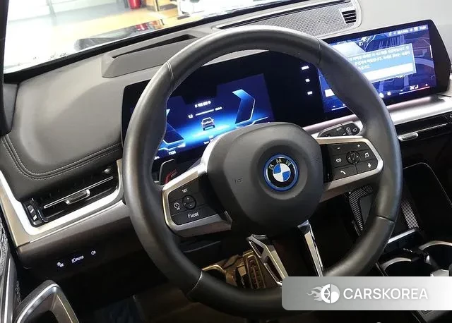 BMW iX1 (U11) 2025 Черный из Кореи, фото 3