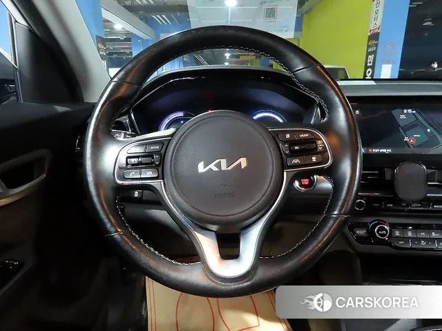 Kia Niro Plus 2022 Серебряный из Кореи, фото 3