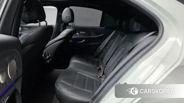 Mercedes-Benz E-Class W213 2022 Белый из Кореи, фото 3