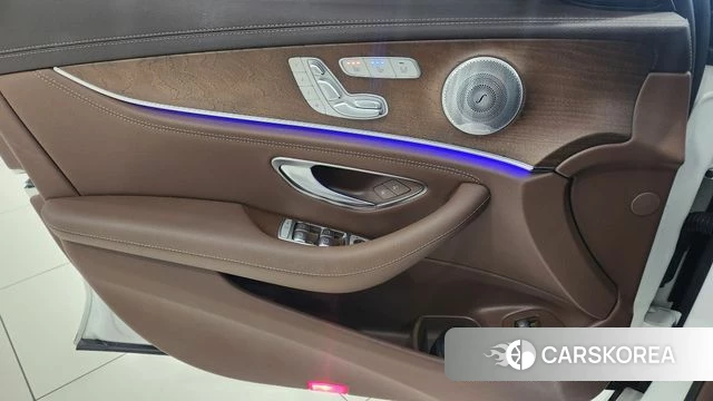 Mercedes-Benz E-Class W213 2020 Белый из Кореи, фото 3