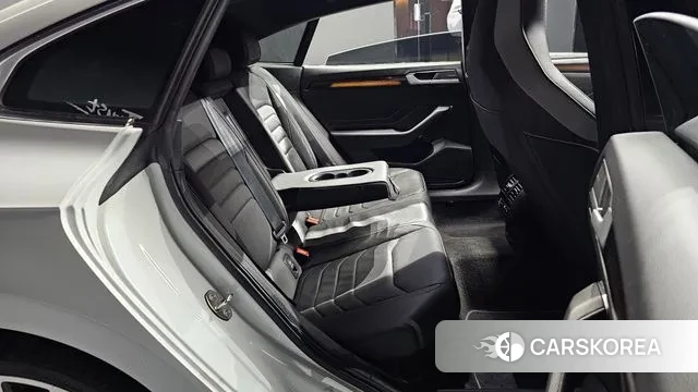 Volkswagen Arteon 2022 Белый из Кореи, фото 3