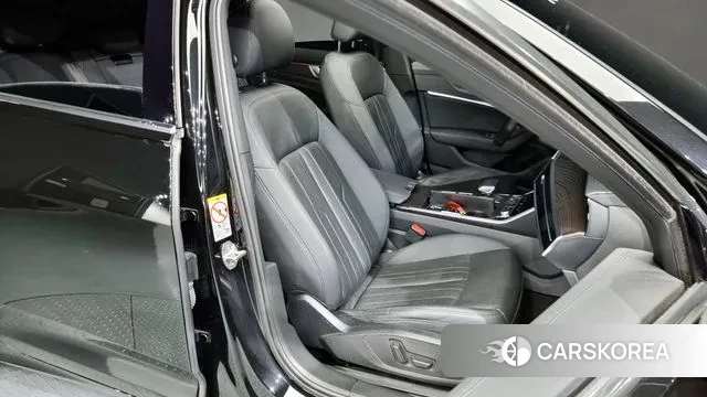 Audi A6 (C8) 2020 Черный из Кореи, фото 3