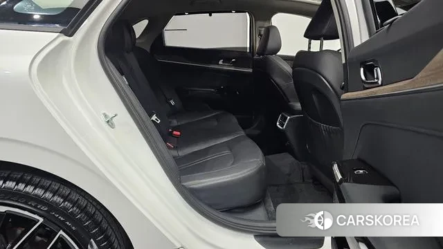 Kia K5 3rd generation 2023 Белый из Кореи, фото 3