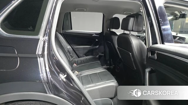 Volkswagen Tiguan second Generation 2018 Черный из Кореи, фото 3