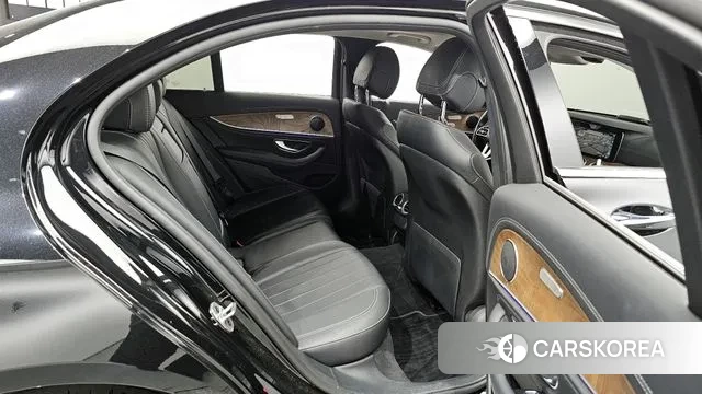 Mercedes-Benz E-Class W213 2019 Черный из Кореи, фото 3