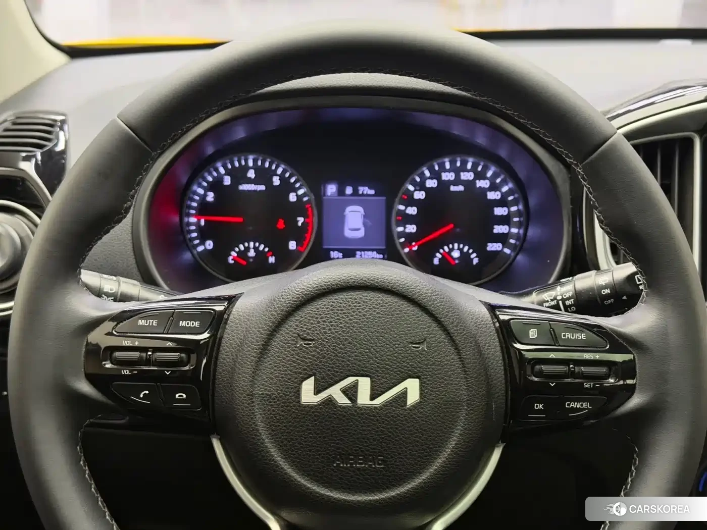 Kia KX1 2022 Yellow/orange из Китая, фото 3