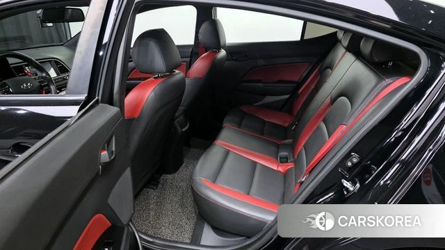 Hyundai Avante AD 2018 Черный из Кореи, фото 3