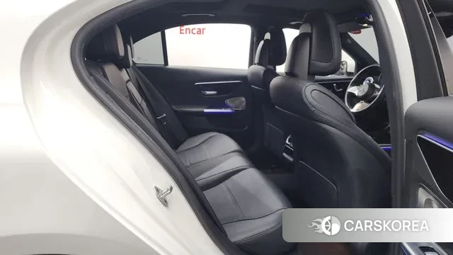 Mercedes-Benz C-Class W206 2022 Белый из Кореи, фото 3