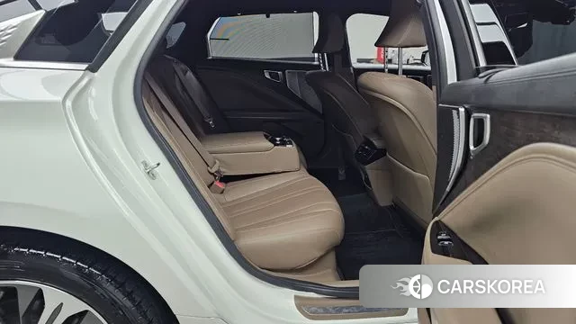 Kia K8 Hybrid 2023 Белый из Кореи, фото 3