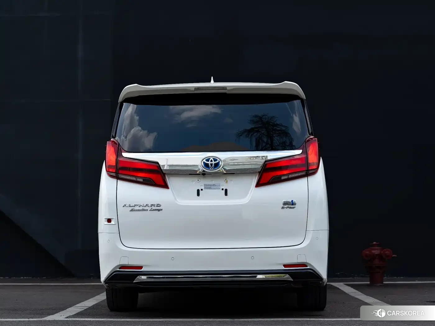 Toyota Alphard 2022 Белый из Китая, фото 3