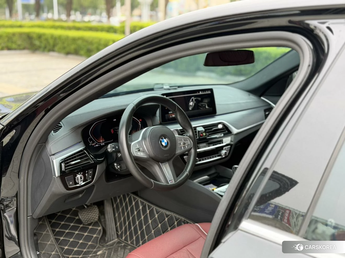 BMW 5 series 2023 Черный из Китая, фото 3